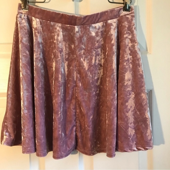 𝅺empyre pink women’s size small skirt . Velvet/ velour - look. - Picture 6 of 6